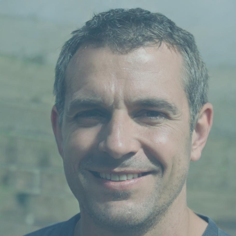 Участник Константин Белов